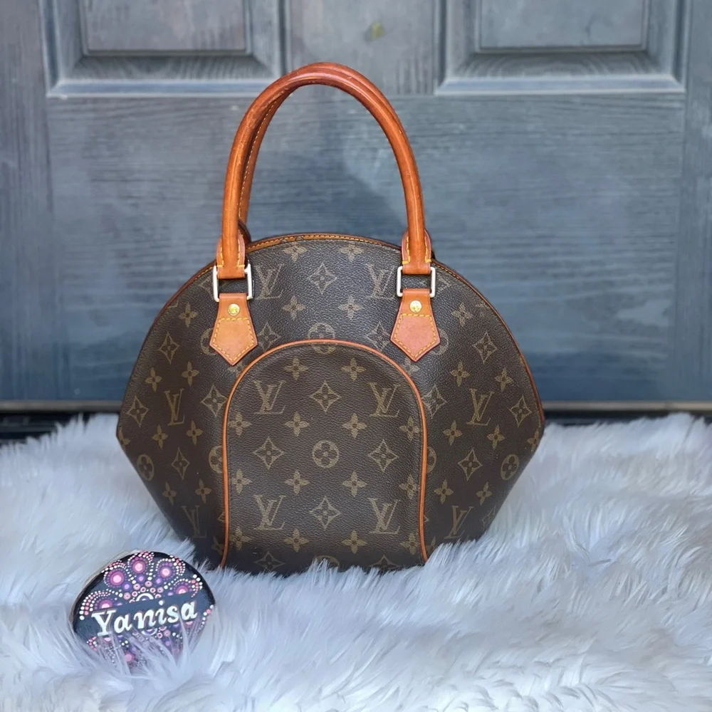 Louis Vuitton Ellipse Monogram  size PM Shoulder Bag - Picture 4 of 17